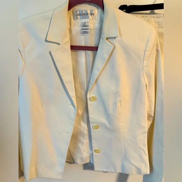 50% Off🍁Jones New York Cream Blazer/Skirt Professional - Picture 2 of 11